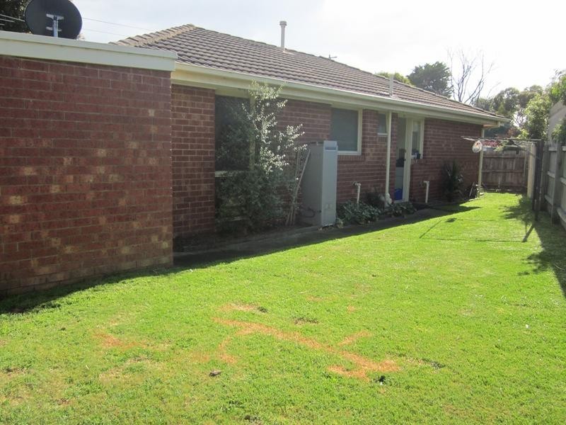 1/24 Elizabeth Street, Cranbourne VIC 3977