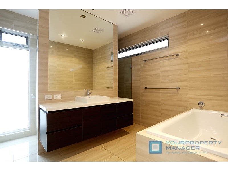 30 Roydon Street, Hampton East VIC 3188