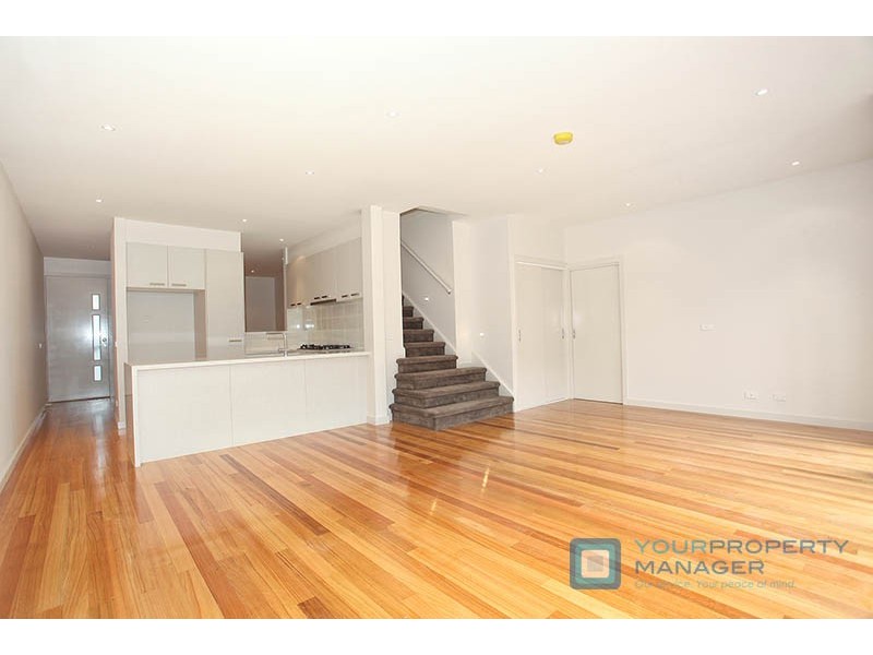 12 Hoffman Street, Cheltenham VIC 3192