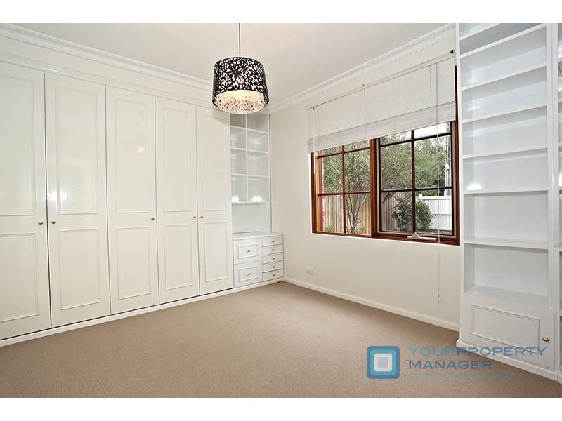 39 Earlsfield Road, Hampton VIC 3188