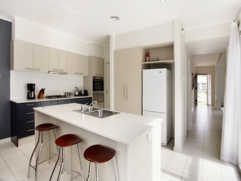 6 Cypress Point Parade, Heatherton VIC 3202