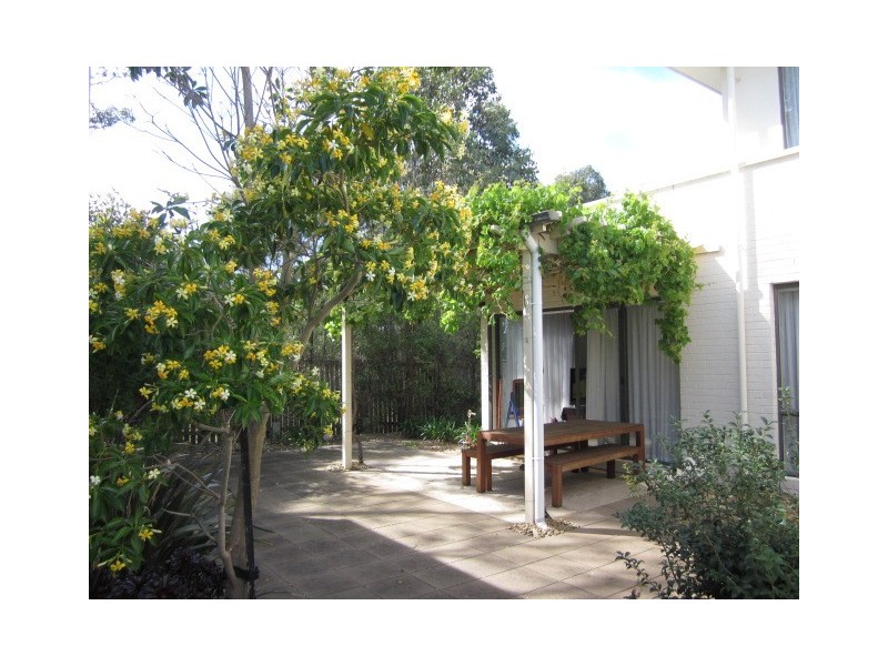 6 Cypress Point Parade, Heatherton VIC 3202