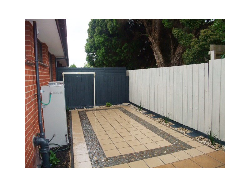 4/44 Warren Road, Cheltenham VIC 3192