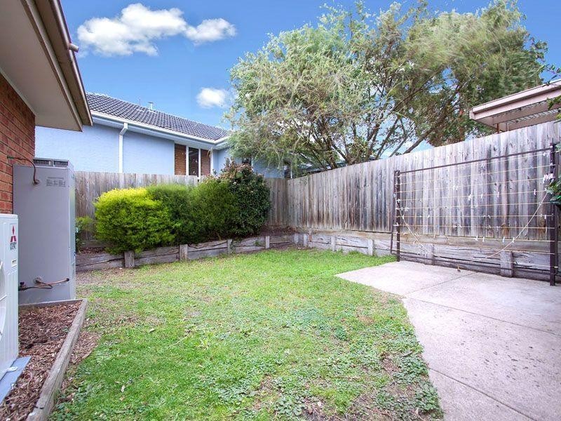 2/29 Heatherhill Road, Frankston VIC 3199