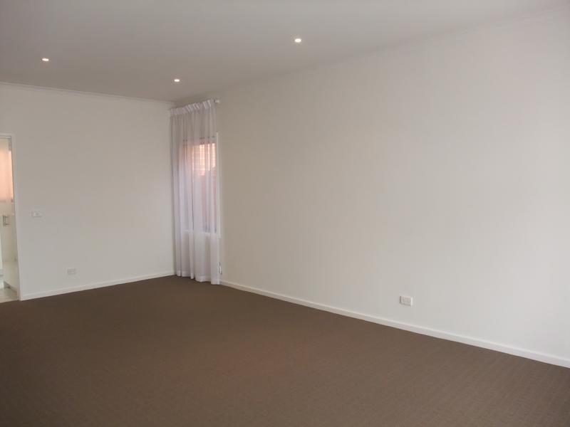 1/5-7 Hall Street, Cheltenham VIC 3192