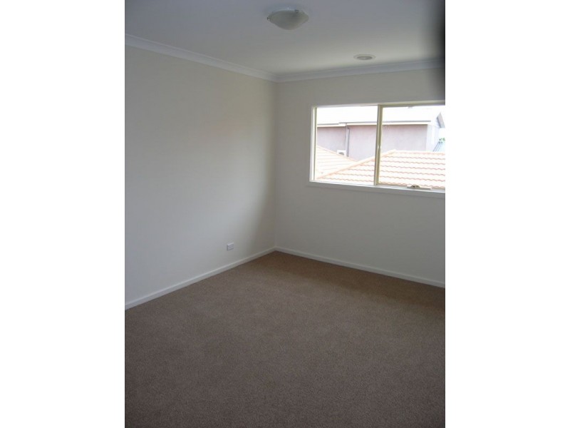 42D Follett Road, Cheltenham VIC 3192