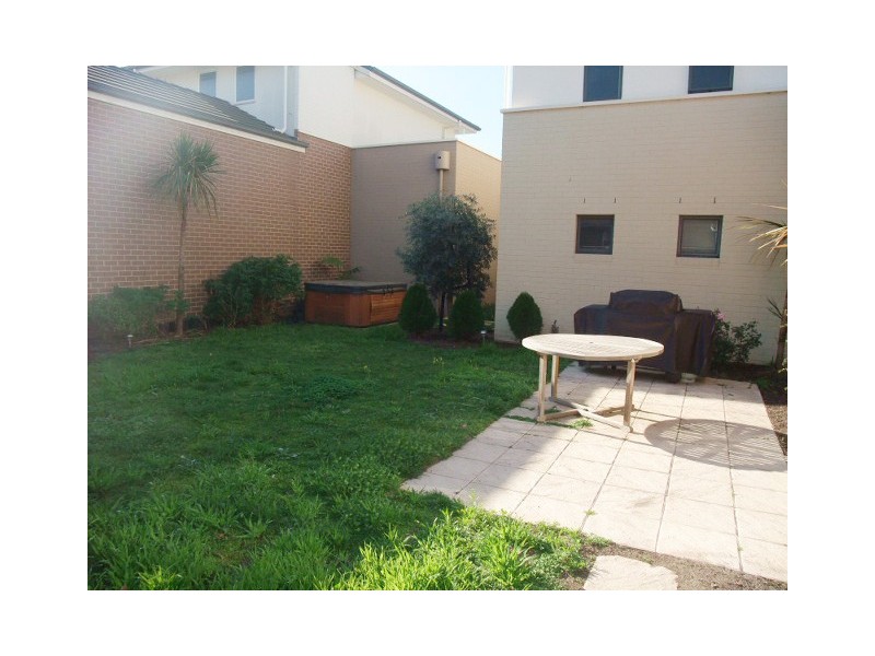 2 Sandhill Close, Heatherton VIC 3202