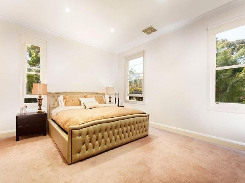 76 Tramway Parade, Beaumaris VIC 3193