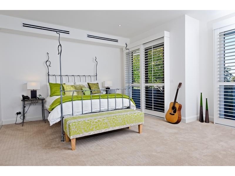 11 Barnett Street, Hampton VIC 3188