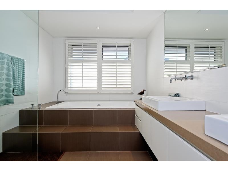 11 Barnett Street, Hampton VIC 3188