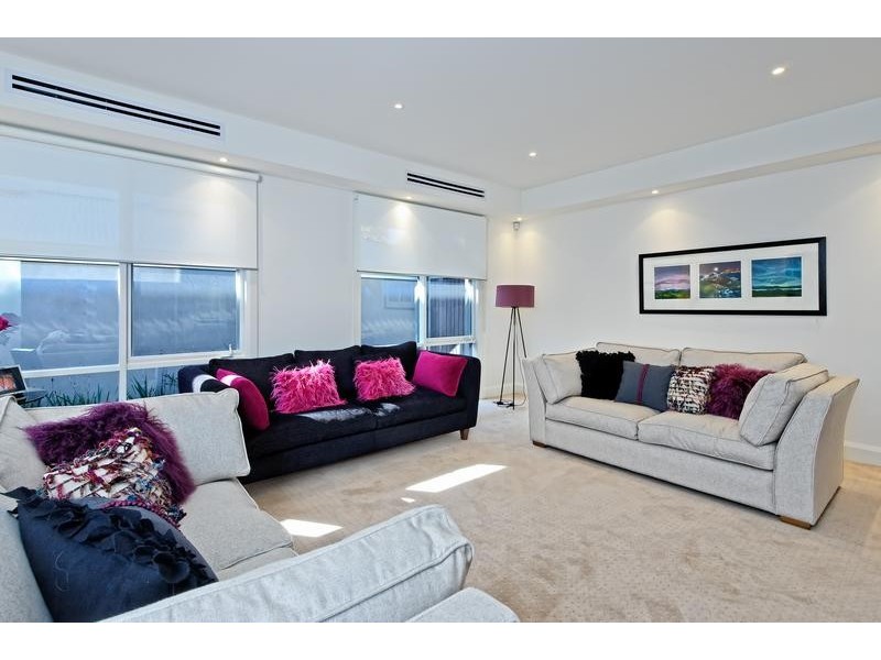 11 Barnett Street, Hampton VIC 3188