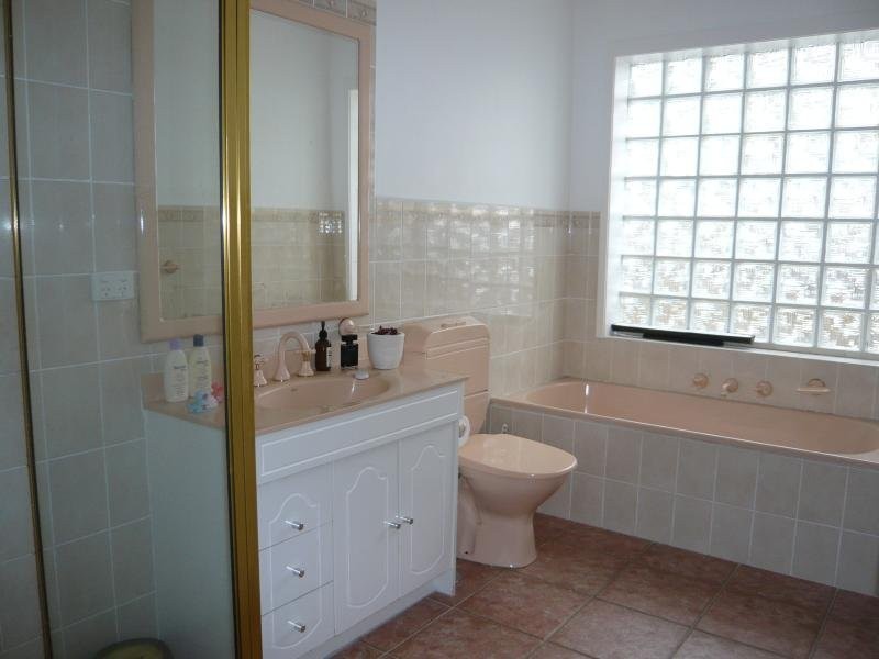 96 Dalgetty Road, Beaumaris VIC 3193