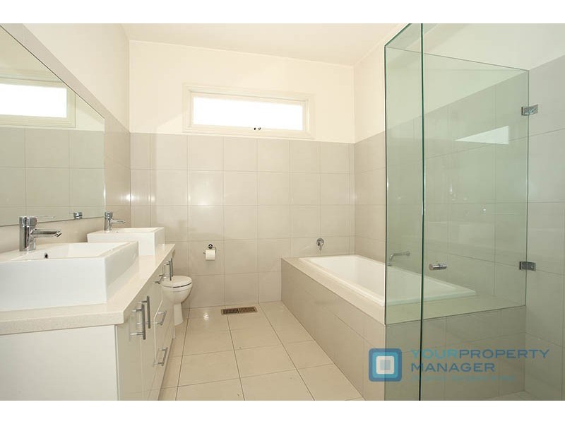 12 Trafford Avenue, Brighton VIC 3186