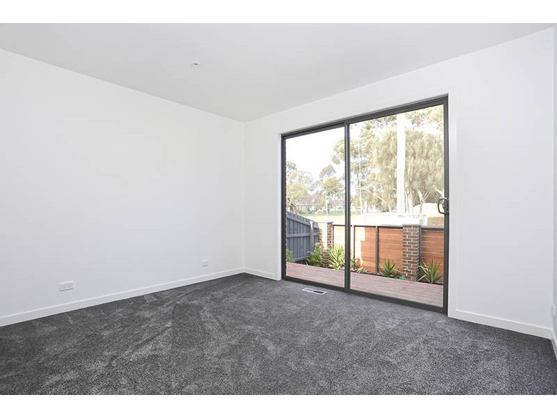 43 Thorburn Road, Hampton VIC 3188