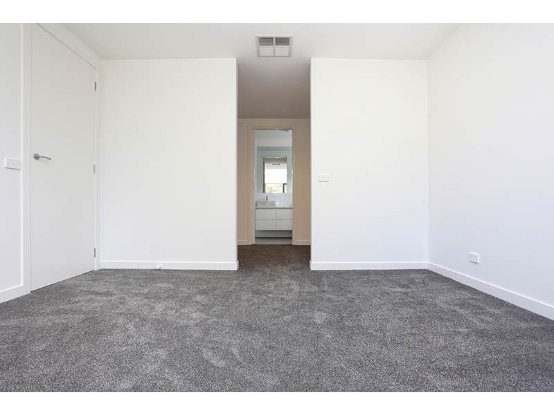 43 Thorburn Road, Hampton VIC 3188