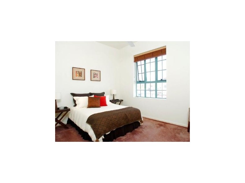 18/145 Ormond Road, Elwood VIC 3184