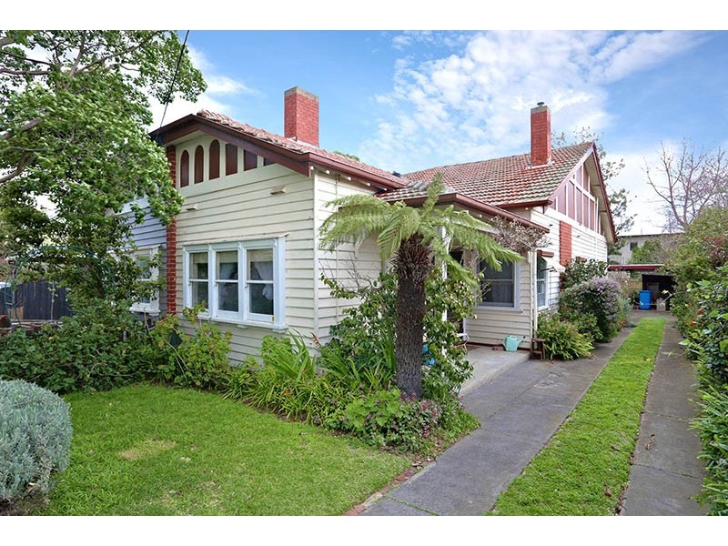 7 Clarkson Avenue, Brighton VIC 3186