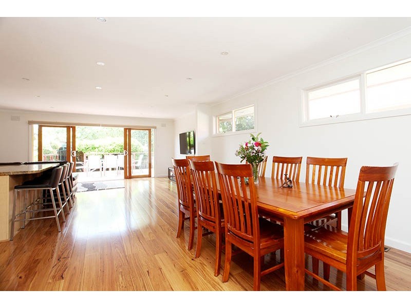 6 Regent Parade, Cheltenham VIC 3192