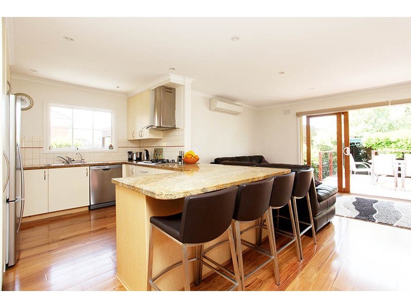 6 Regent Parade, Cheltenham VIC 3192