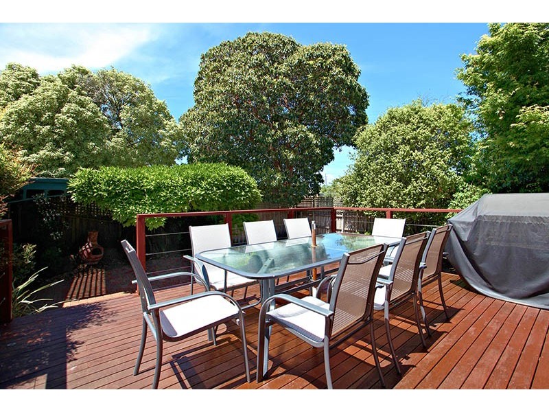 6 Regent Parade, Cheltenham VIC 3192