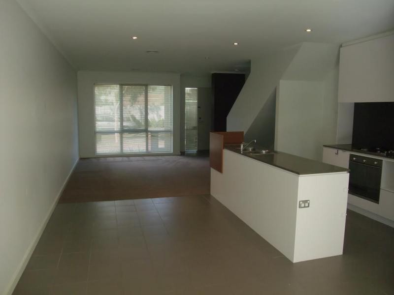 13 Pebble Beach Place, Heatherton VIC 3202