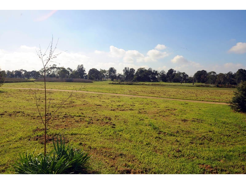 27 Tudor Court, Edithvale VIC 3196