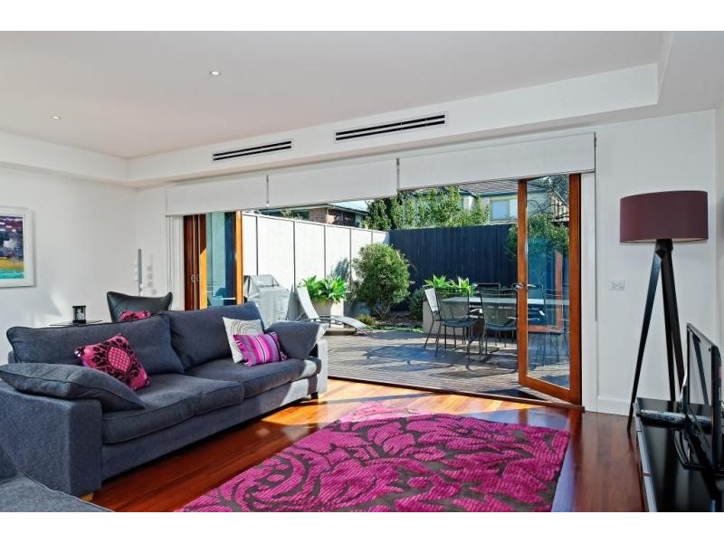 11 Barnett Street, Hampton VIC 3188