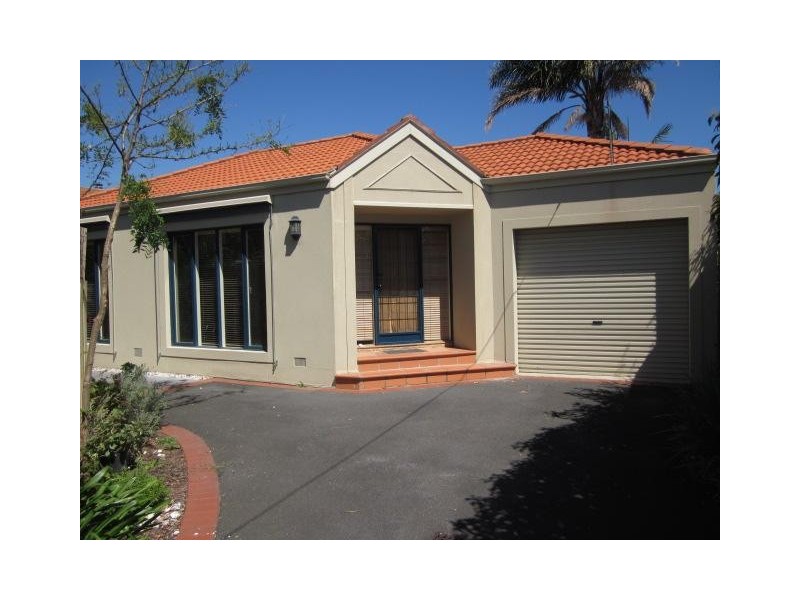 36a Raynes Park Road, Hampton VIC 3188