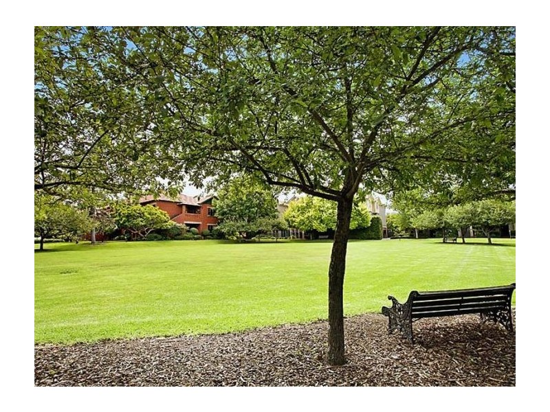 8/9 Ardoch Avenue, St Kilda VIC 3182