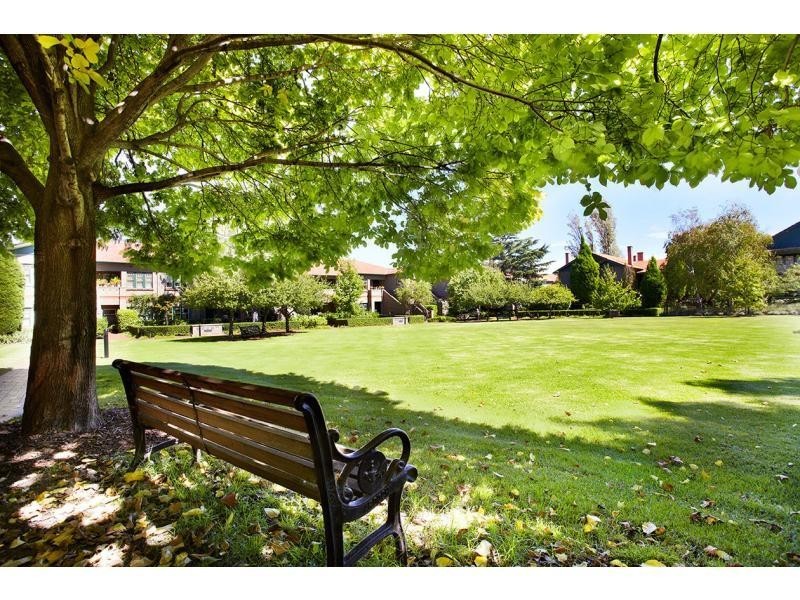 8/9 Ardoch Avenue, St Kilda VIC 3182