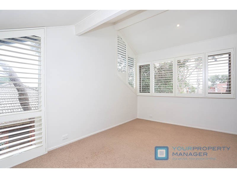 107 Linacre Road, Hampton VIC 3188