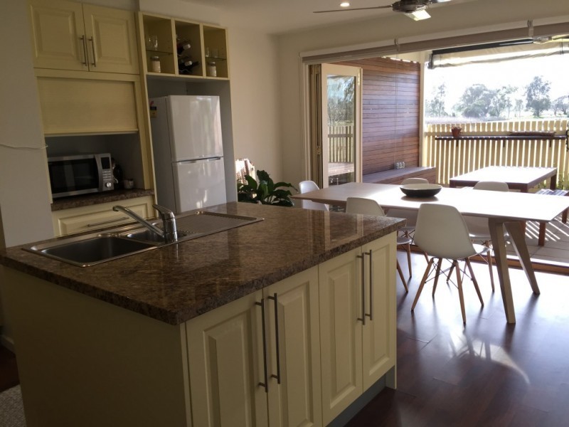 27 Tudor Court, Edithvale VIC 3196