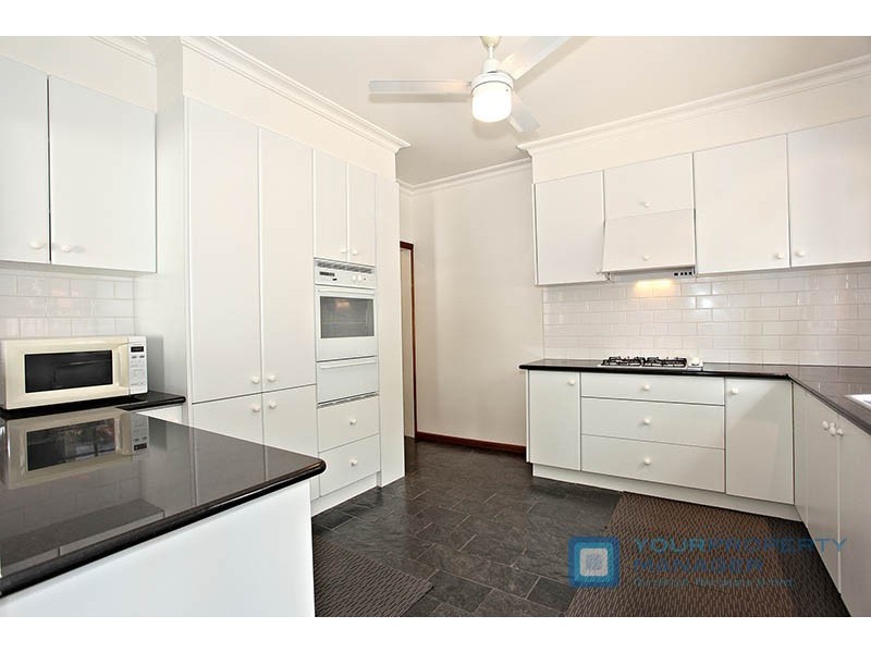 39 Earlsfield Road, Hampton VIC 3188