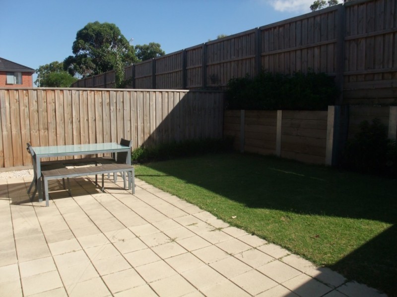 13 Pebble Beach Place, Heatherton VIC 3202