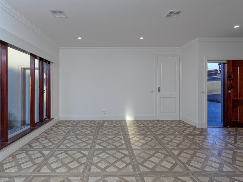 31a Summerhill Road, Brighton East VIC 3187