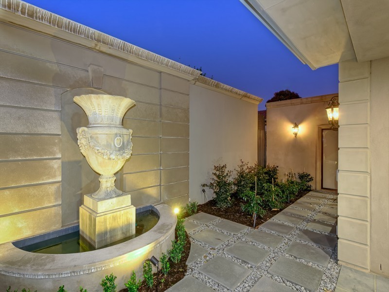 31a Summerhill Road, Brighton East VIC 3187