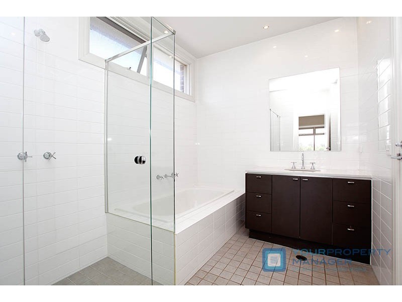 8/2-6 Younger Avenue, Caulfield South VIC 3162