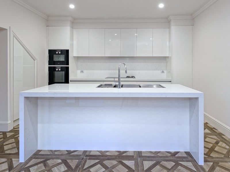 31 Summerhill Road, Brighton East VIC 3187