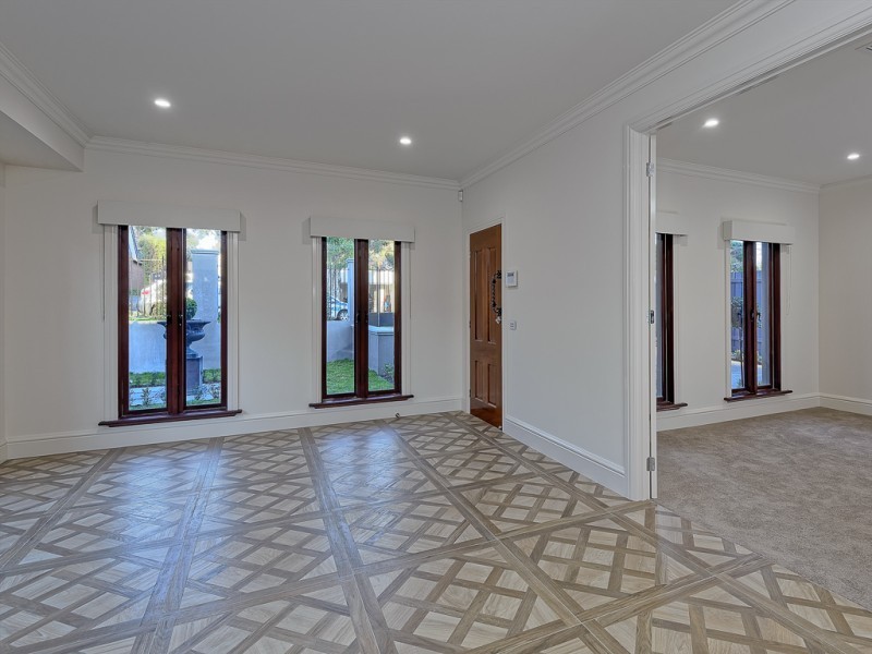 31 Summerhill Road, Brighton East VIC 3187