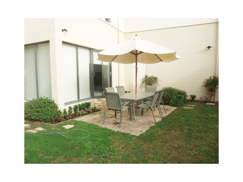 20 Pinehurst Way, Heatherton VIC 3202
