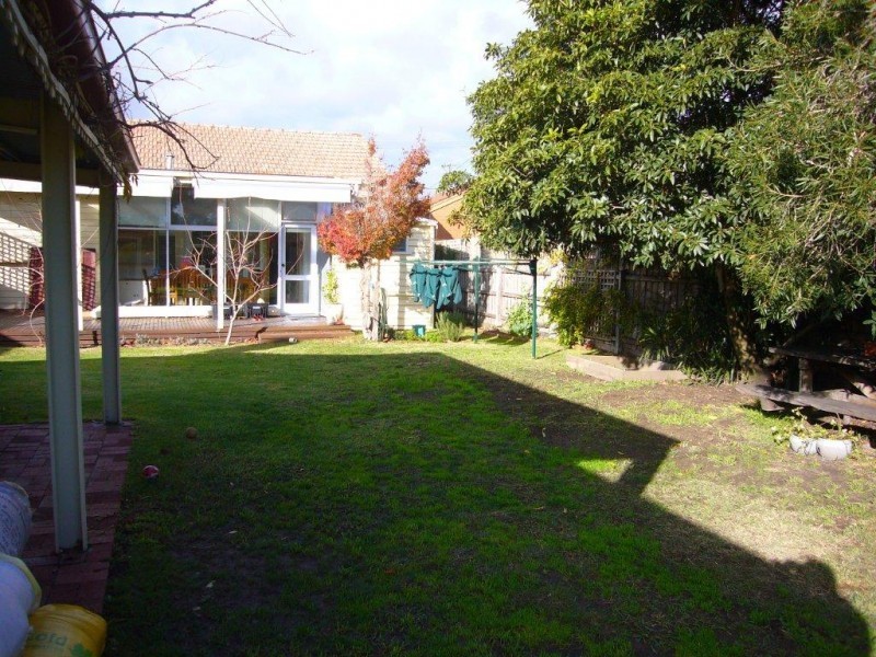 9 Wheeler Street, Ormond VIC 3204