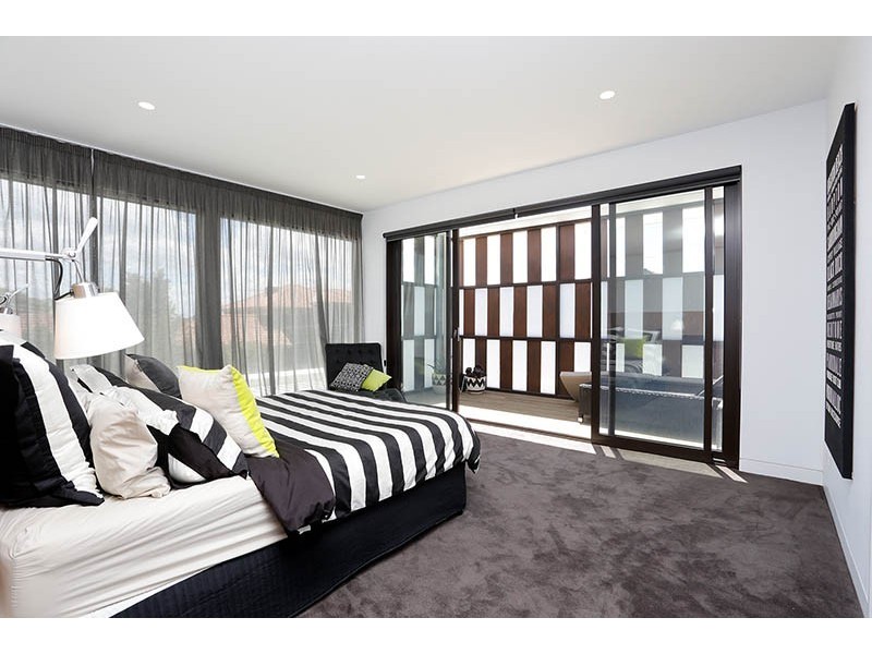 2 Lorraine Street, Hampton VIC 3188