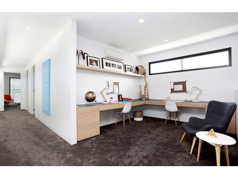 2 Lorraine Street, Hampton VIC 3188