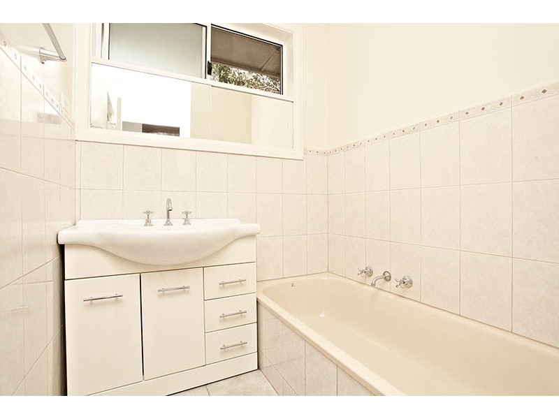 14 Berkefeld Court, Cheltenham VIC 3192