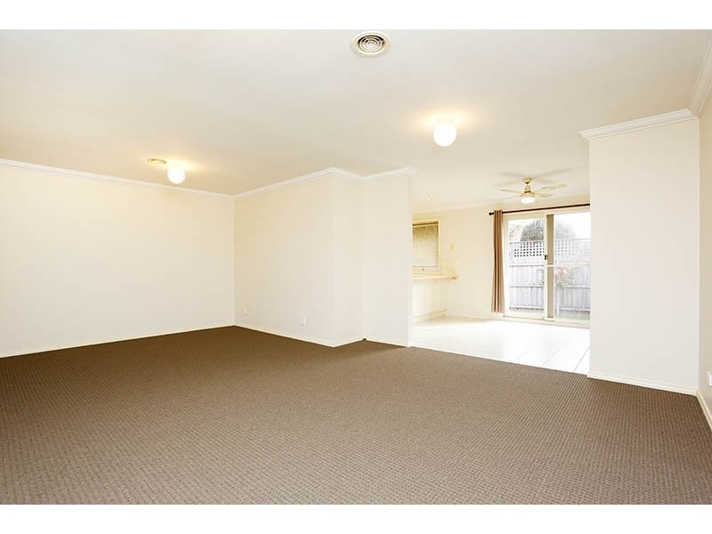 6 Holmwood Break, Dingley Village VIC 3172