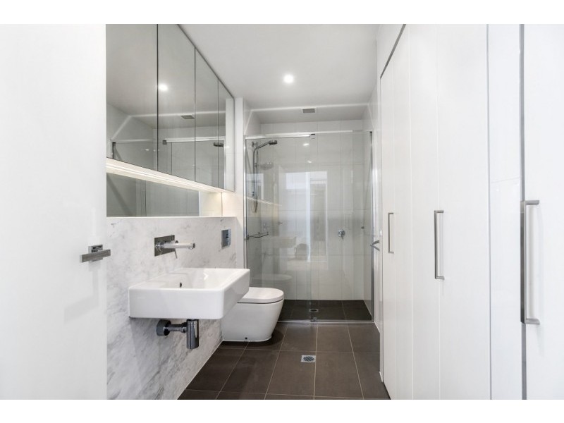 107/170 Ormond Road, Elwood VIC 3184