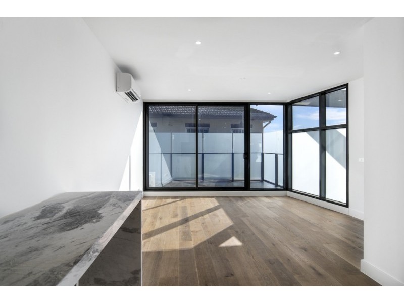 107/170 Ormond Road, Elwood VIC 3184