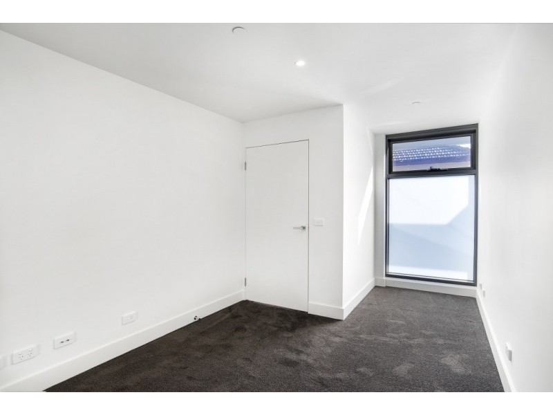 107/170 Ormond Road, Elwood VIC 3184