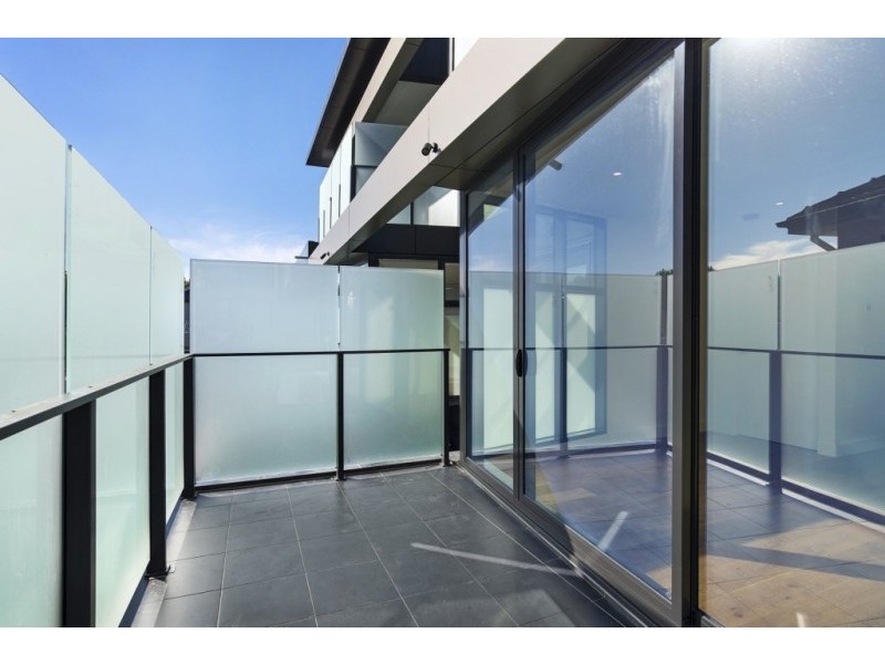 107/170 Ormond Road, Elwood VIC 3184