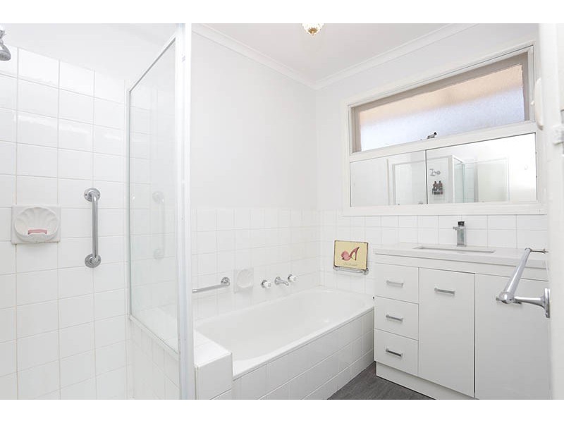 4/138-140 Linacre Road, Hampton VIC 3188